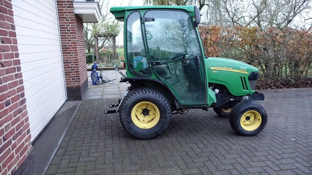 John Deere 2320 4x4