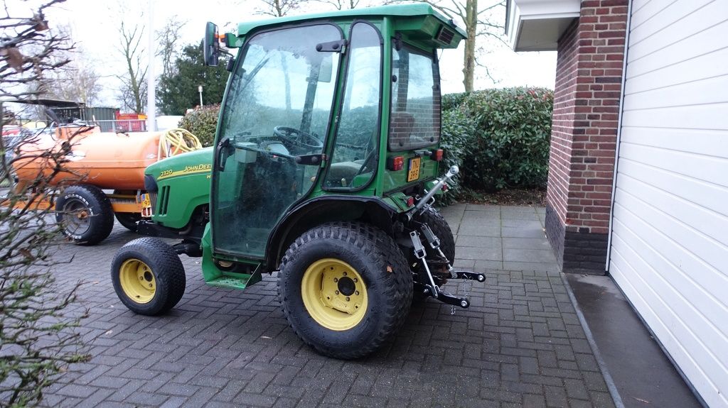 John Deere 2320 4x4
