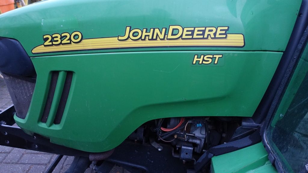 John Deere 2320 4x4