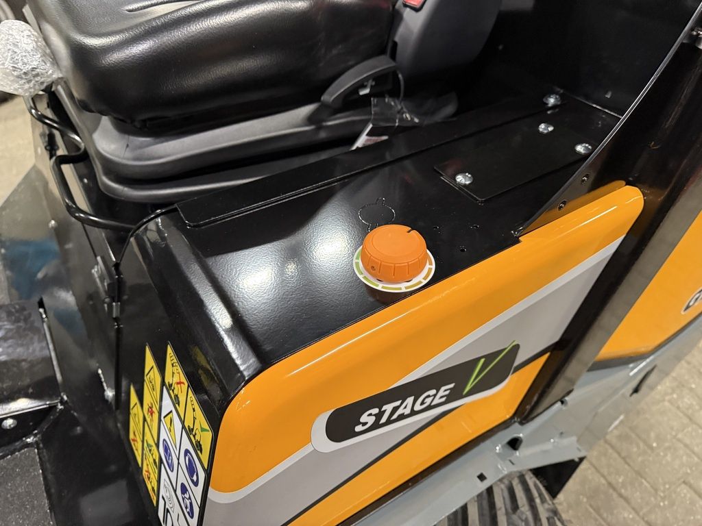 Giant G2700 X-TRA HD+ minishovel NIEUW €685 LEASE met pro inching