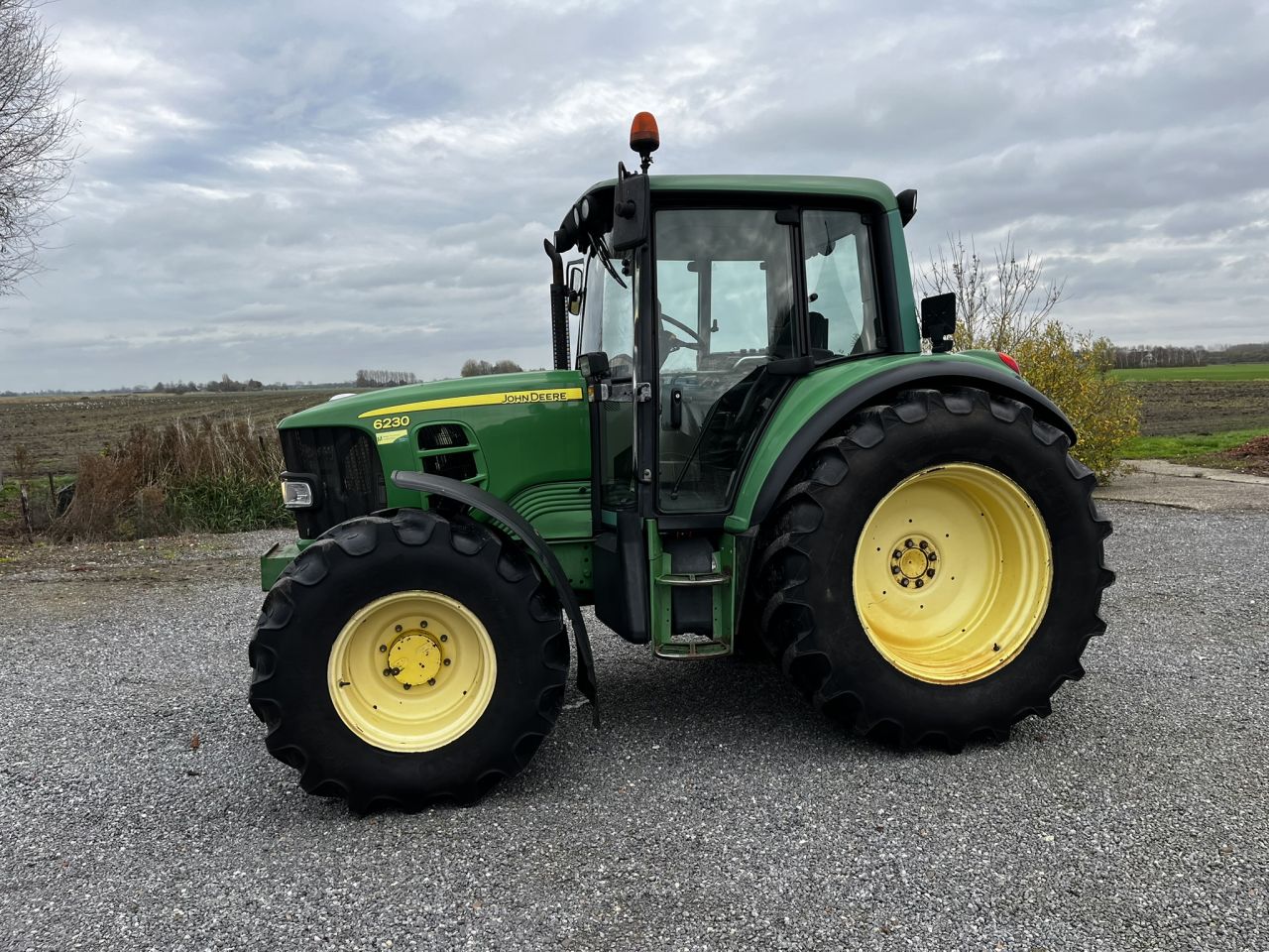 John deere 6120