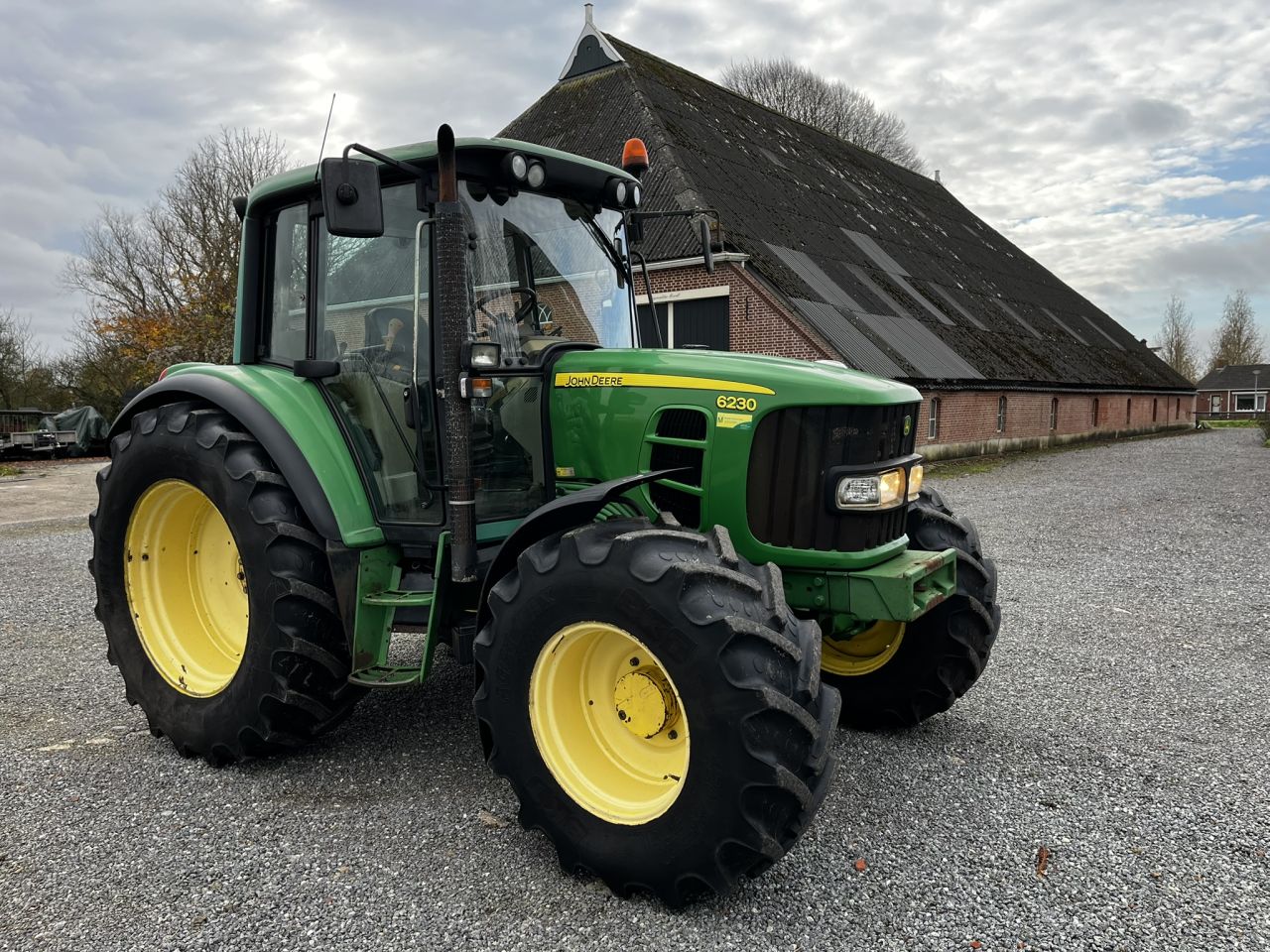 John deere 6120