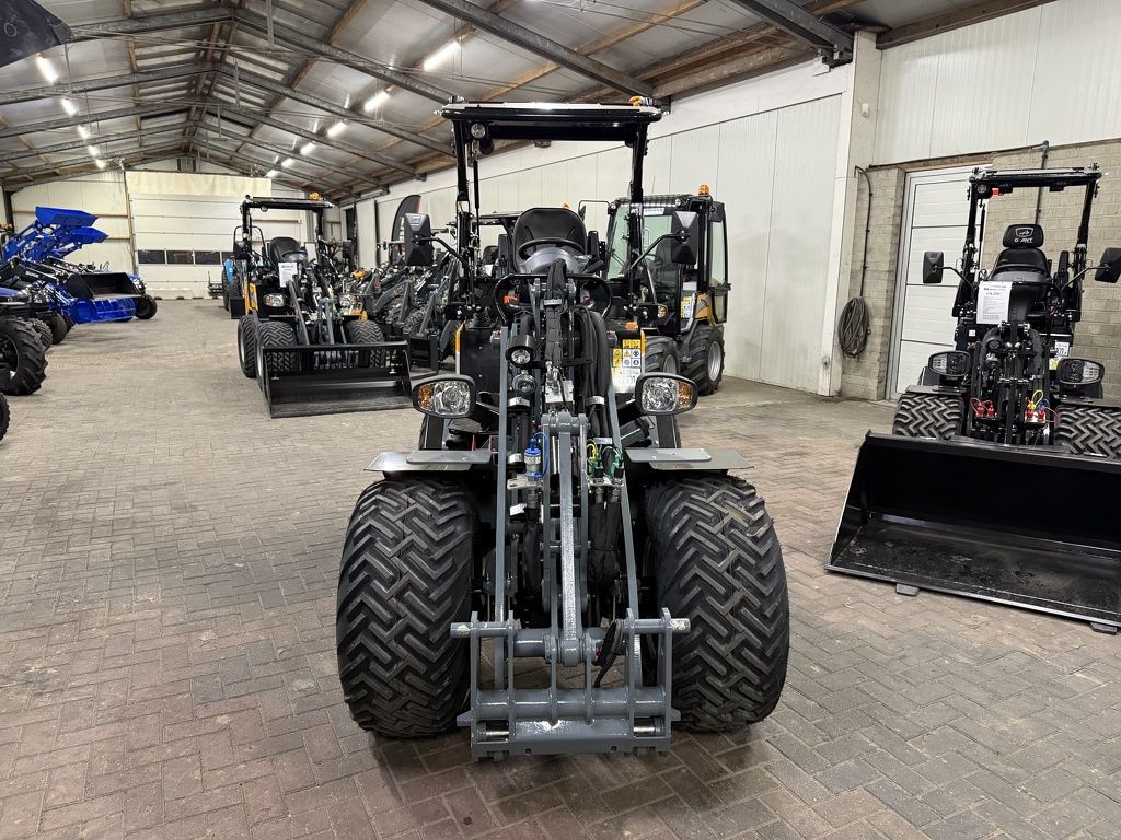 GIANT G2700 X-TRA HD+ shovel NIEUW (kogeltrekhaak, spatbordverbreders, pro inching)