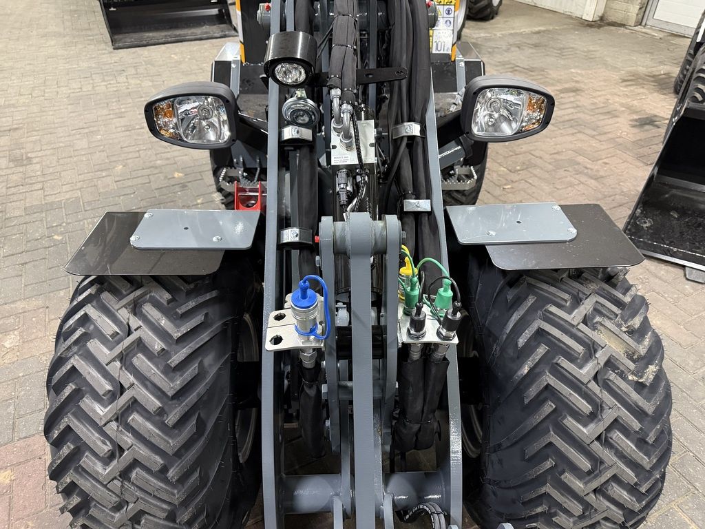 GIANT G2700 X-TRA HD+ shovel NIEUW (kogeltrekhaak, spatbordverbreders, pro inching)