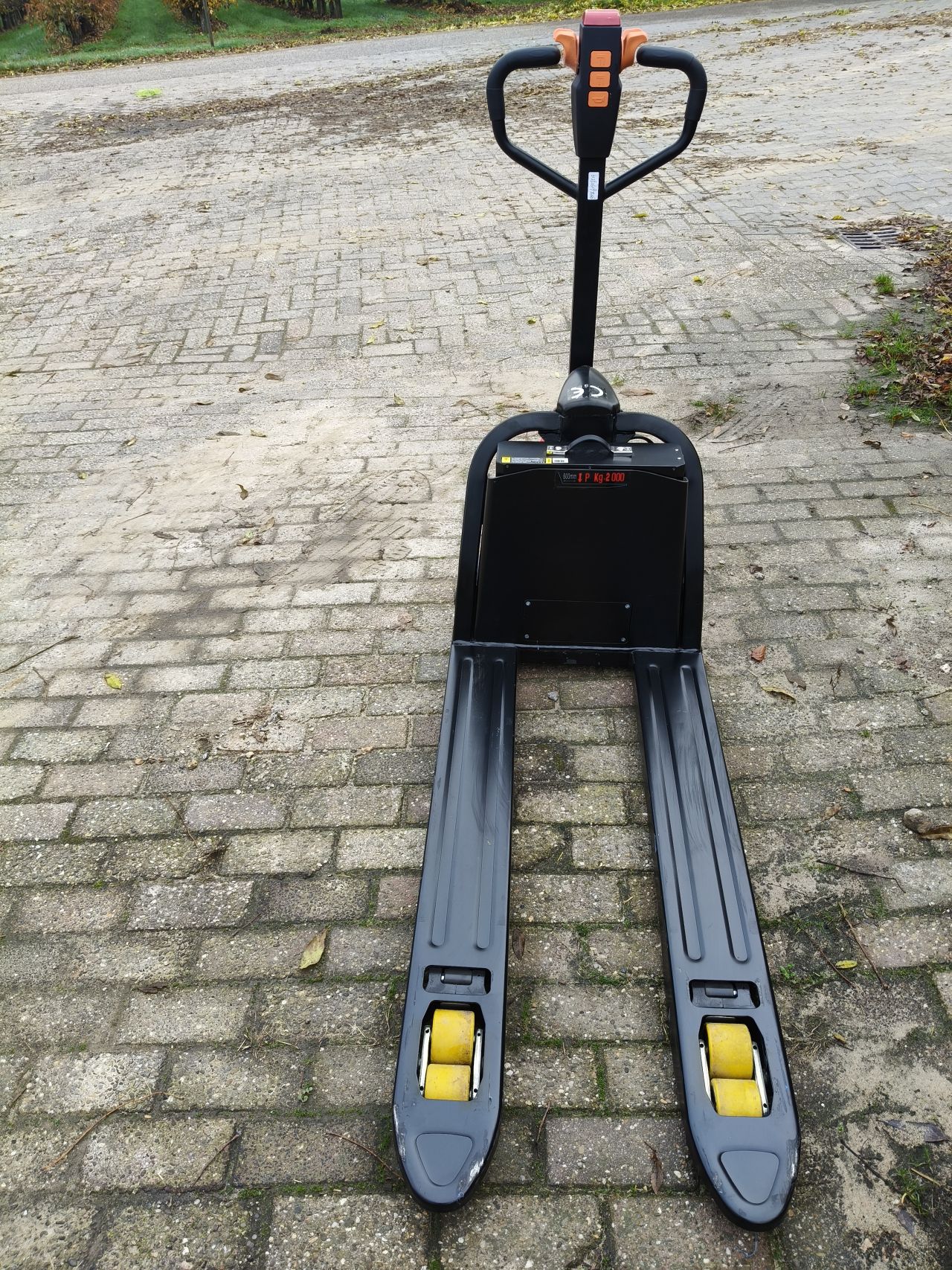 Te koop nieuwe palletwagen 2 stuks 1495 per stuk 2000 kg