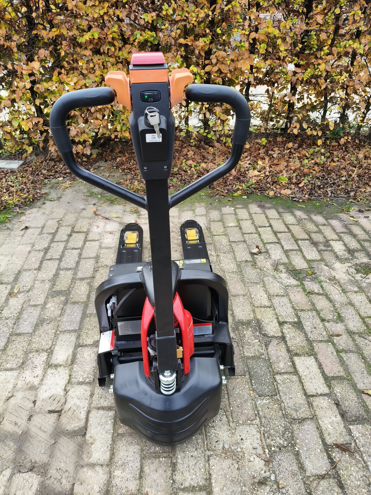 Te koop nieuwe palletwagen 2 stuks 1495 per stuk 2000 kg