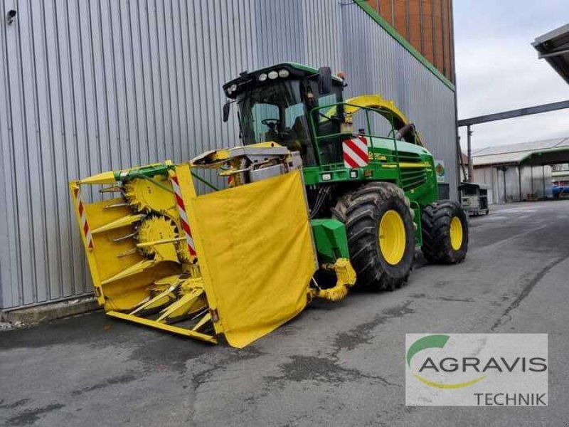 John Deere 7400
