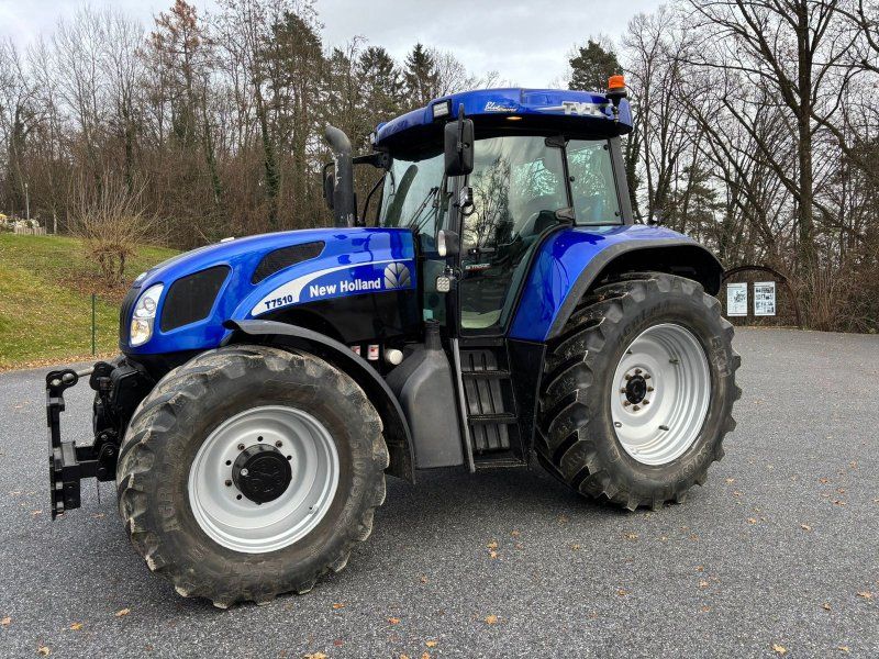 New Holland T7510