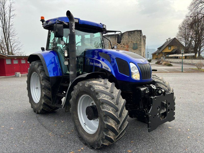 New Holland T7510