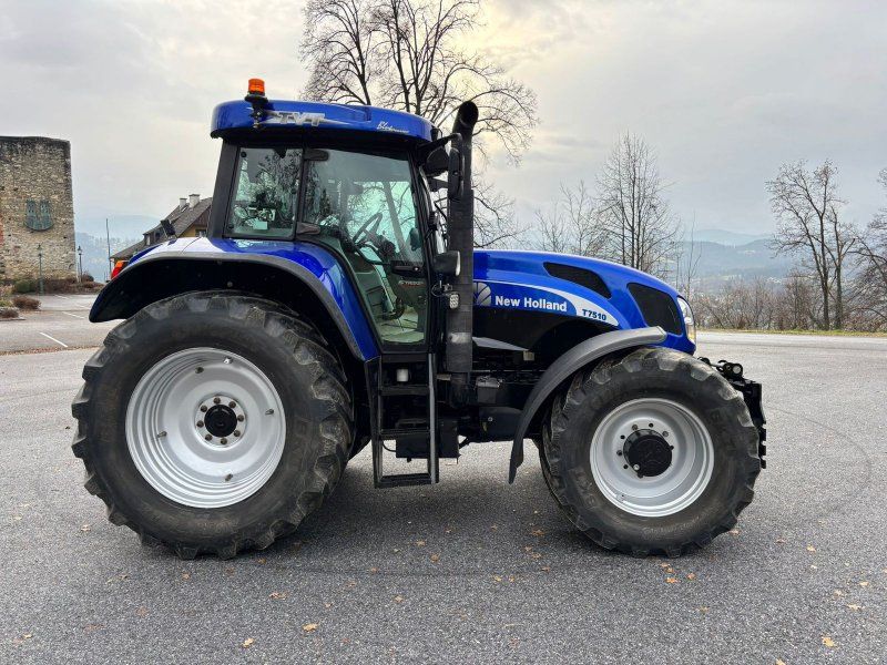 New Holland T7510