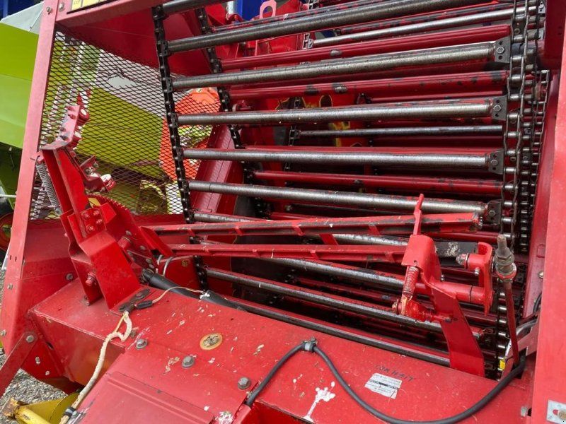 New Holland Rund Typ 841 Landwirtmaschine