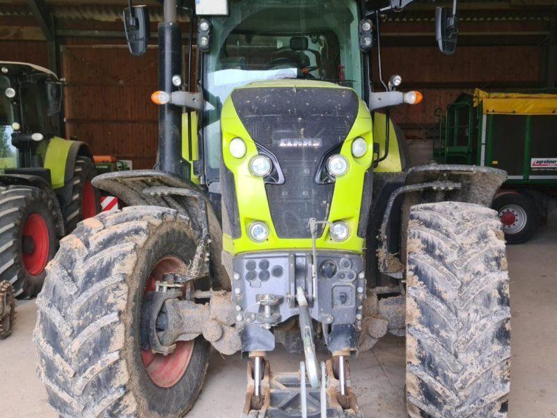 Claas Axion 810