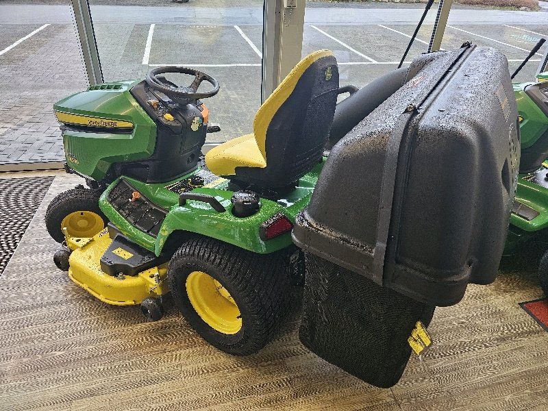 John Deere X590