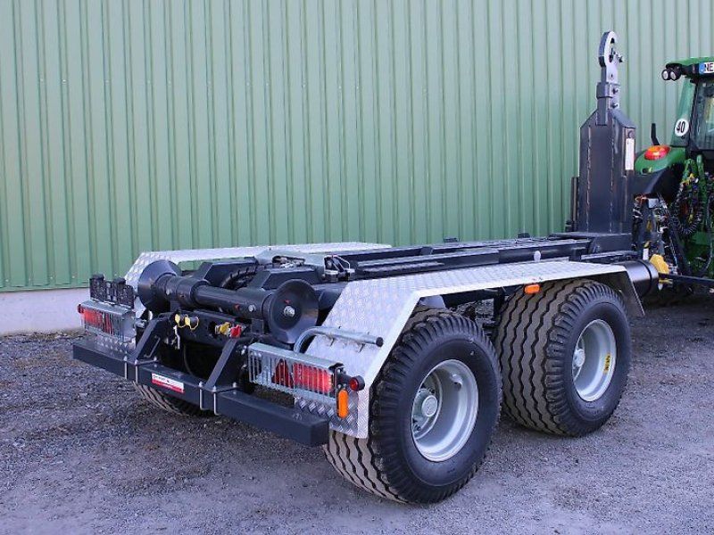 Pronar T 185/1 Hakenanhänger 15 to Parabel-Fahrwerk