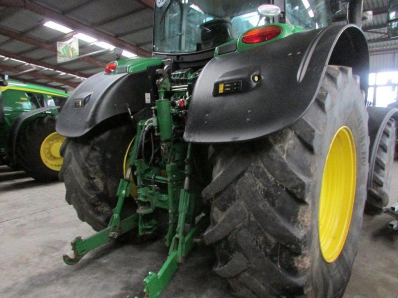 John Deere 6215R  AP-50