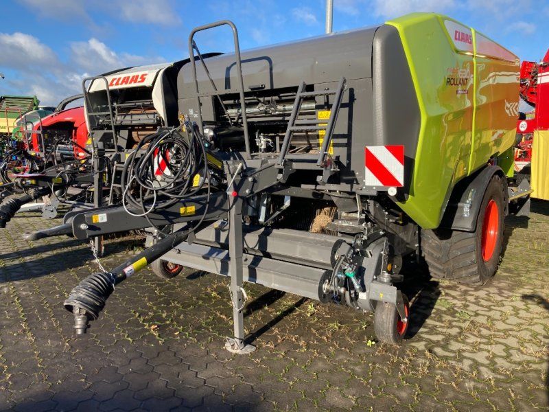 Claas Rollant 630 RC Uniwrap