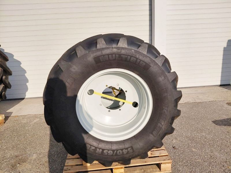 Michelin 540/65 R 28 und 650/65 R 38 Räder