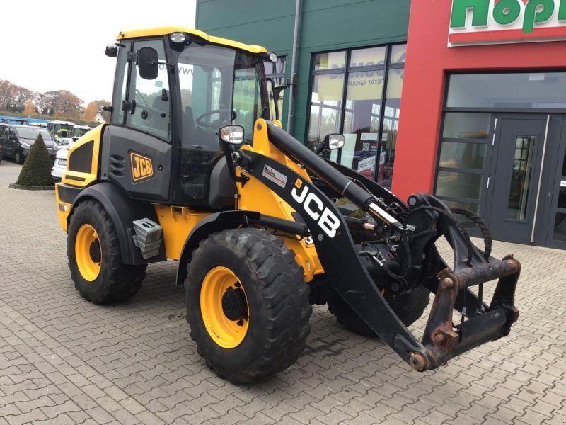 JCB 409