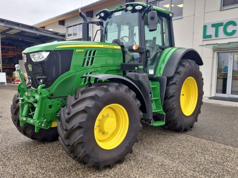 John Deere 6195M