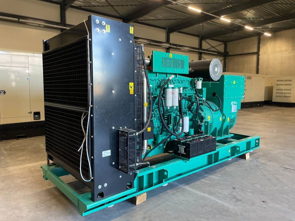 Cummins C900D5 - 900 kVA Open Surplus Genset - DPX-18527-O