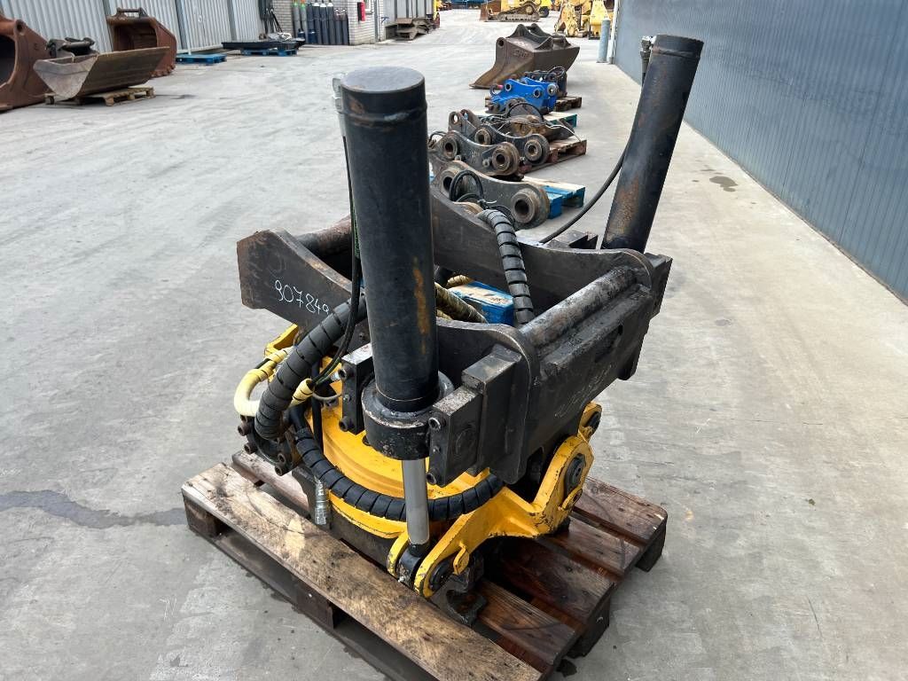 Engcon EC30-S70-S70-SS9