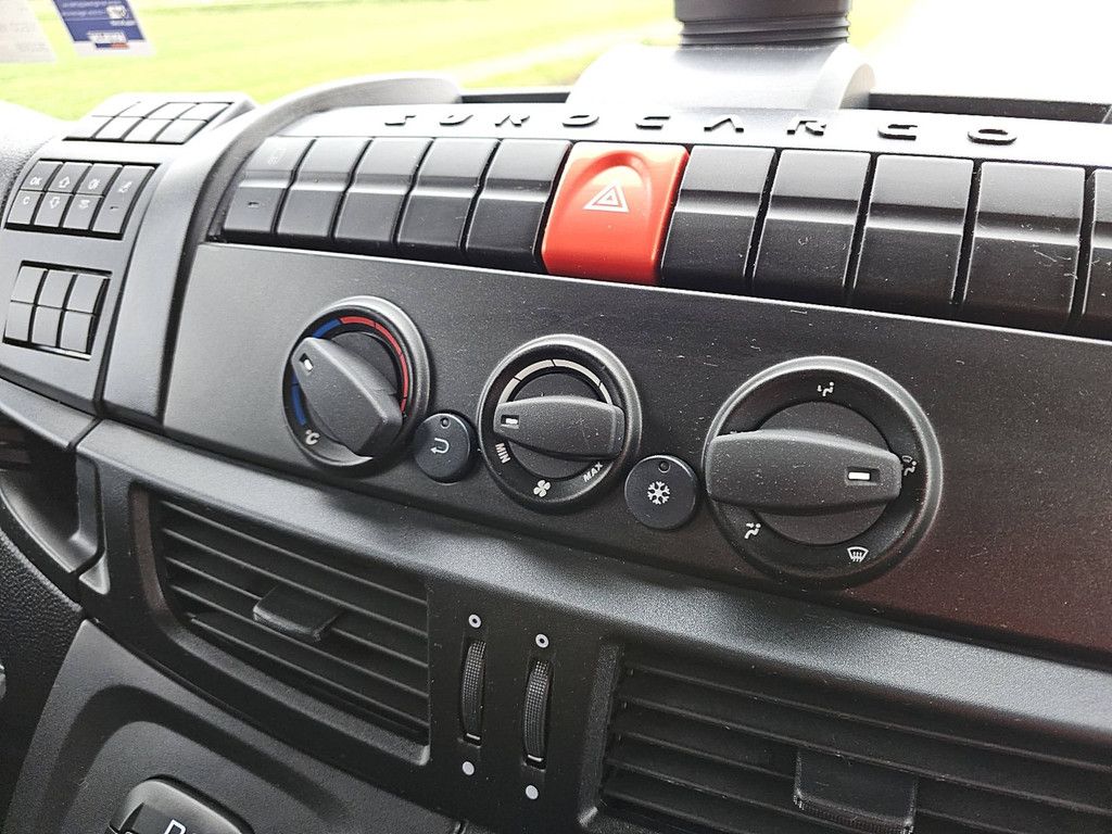 IVECO 160E28 EUROCARGO taillift airco 55tkm