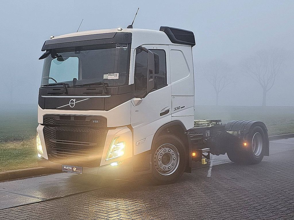 VOLVO FM 330 3000 km like new!!
