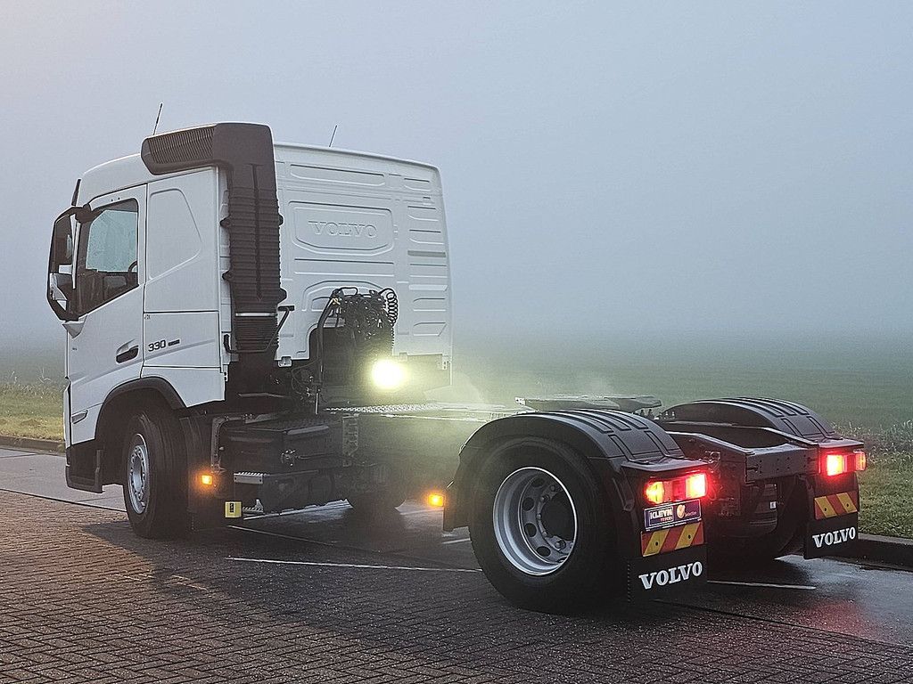 VOLVO FM 330 3000 km like new!!