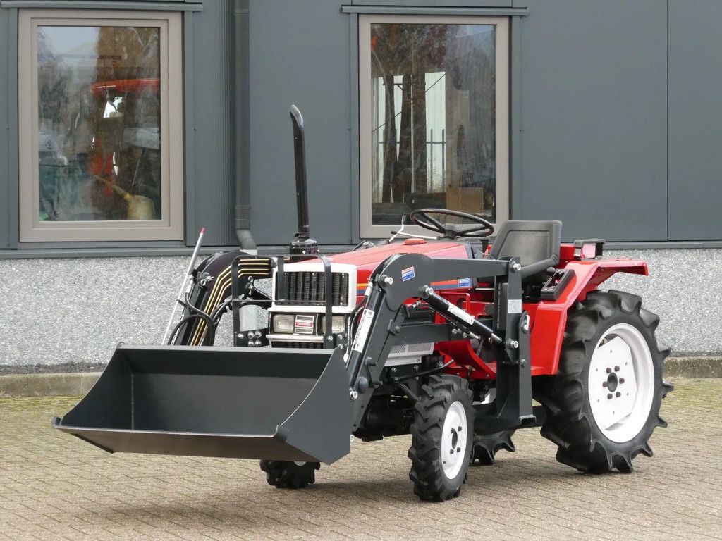 Yanmar F16D 4wd / 1380 Draaiuren / Voorlader