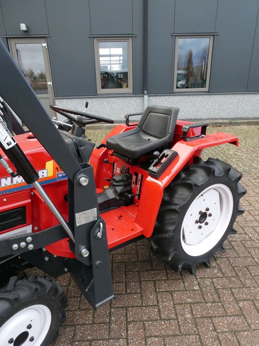 Yanmar F16D 4wd / 1380 Draaiuren / Voorlader