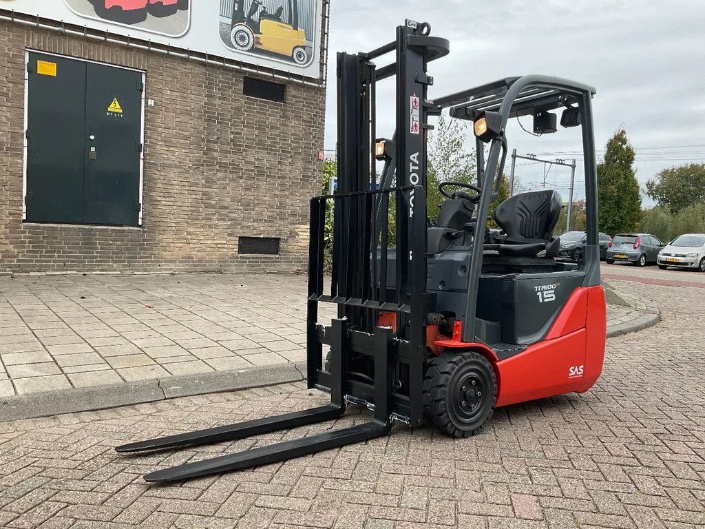 Toyota 8FBET15 1500KG 3.30METER HEFTRUCK