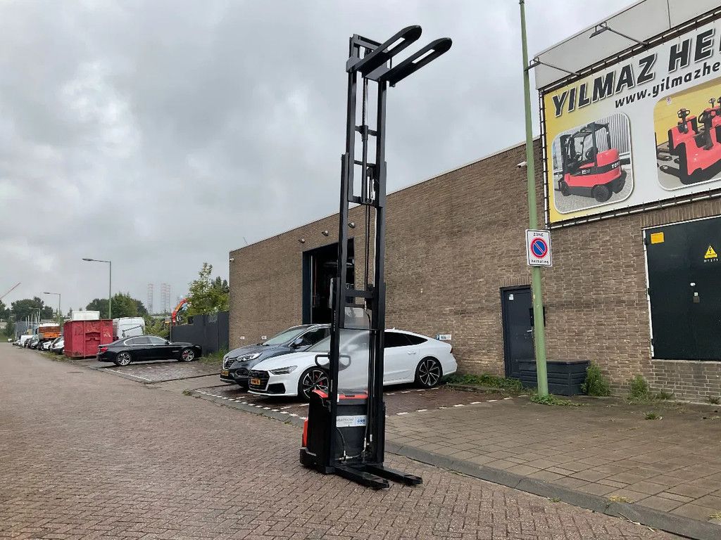 BT 8SM14 1400KG 4.45METER STAPELAAR / HEFTRUCK