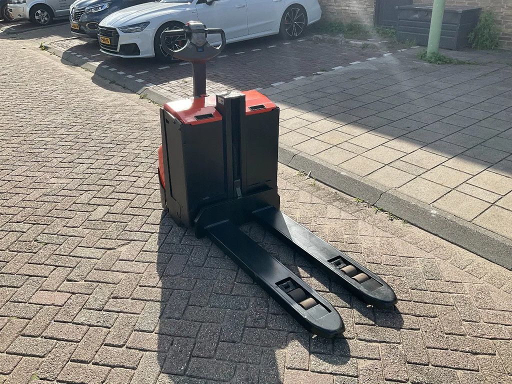 CESAB S208L 2000KG 65CM STAPELAAR / HEFTRUCK