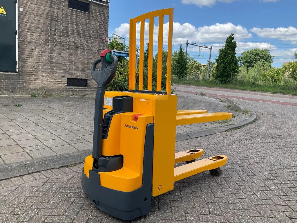 Jungheinrich EJE C20 2000KG 70CM STAPELAAR / HEFTRUCK