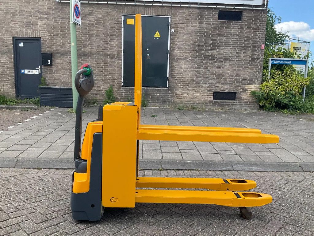 Jungheinrich EJE C20 2000KG 70CM STAPELAAR / HEFTRUCK