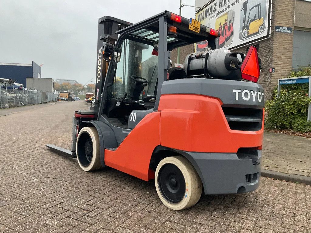 Toyota 8FBC70U 7000KG 3.30METER HEFTRUCK