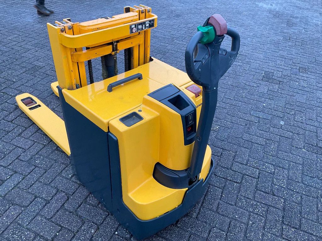 Jungheinrich EJD220 2000KG 2.23METER STAPELAAR / HEFTRUCK