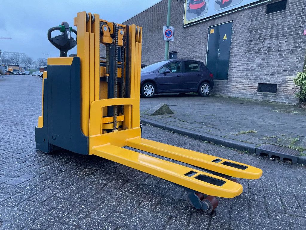 Jungheinrich EJD220 2000KG 2.23METER STAPELAAR / HEFTRUCK