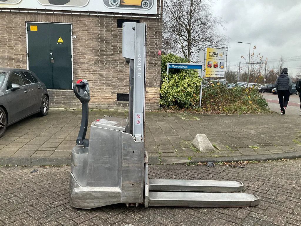 Toyota SWE140L 1400KG 2.65METER RVS STAPELAAR / HEFTRUCK