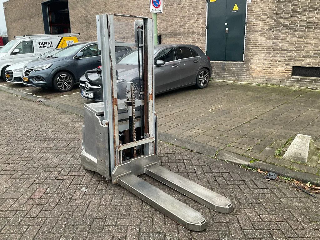 Toyota SWE140L 1400KG 2.65METER RVS STAPELAAR / HEFTRUCK