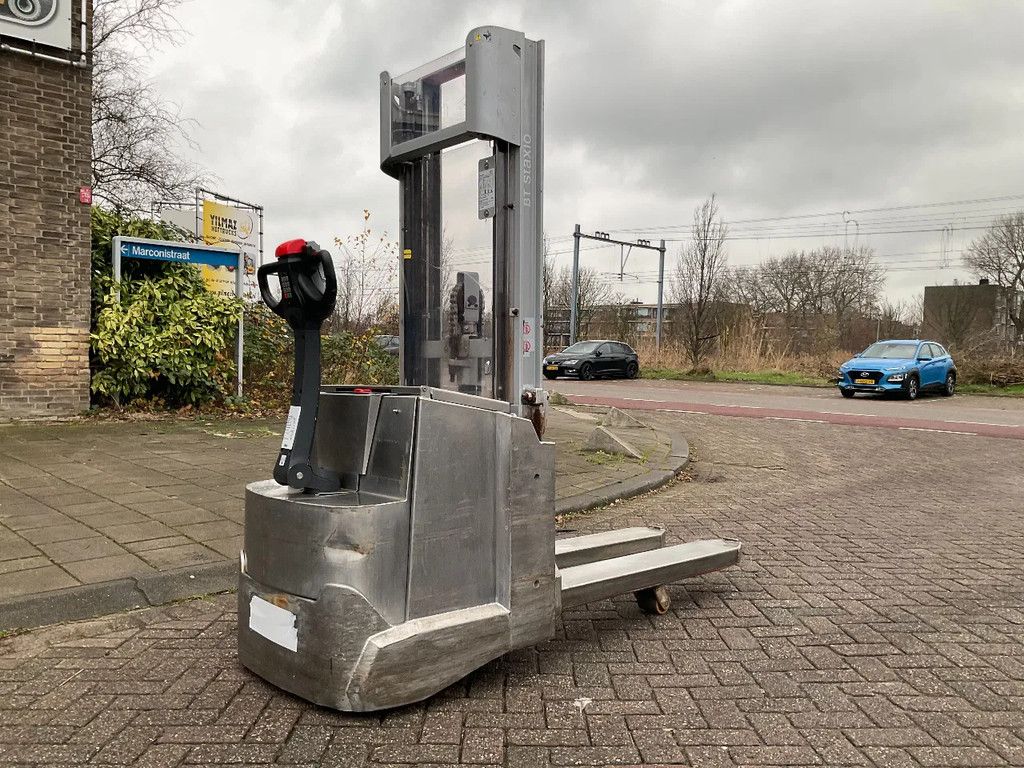 Toyota SWE140L 1400KG 2.65METER RVS STAPELAAR / HEFTRUCK