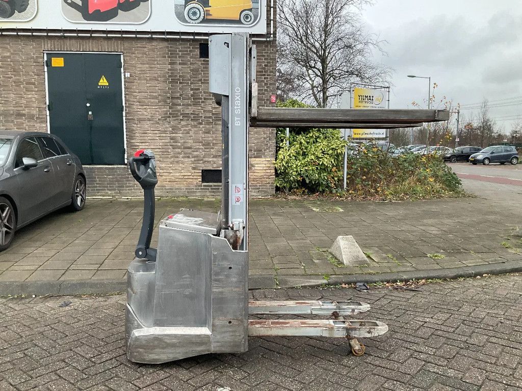 Toyota SWE140L 1400KG 2.65METER RVS STAPELAAR / HEFTRUCK