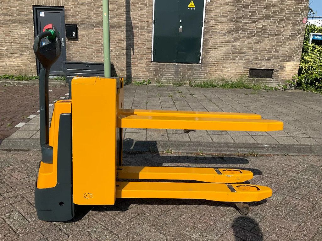 Jungheinrich EJE C20 2000KG 70CM STAPELAAR / HEFTRUCK