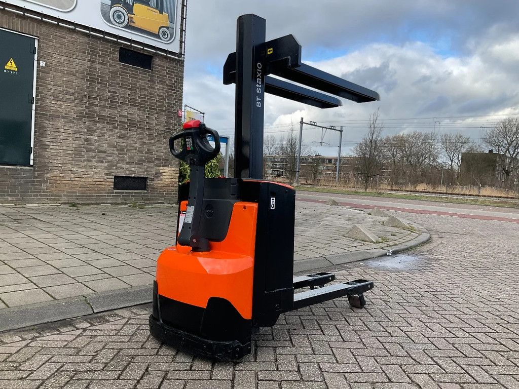 Toyota SWE080L 2000KG 1.58METER STAPELAAR / HEFTRUCK