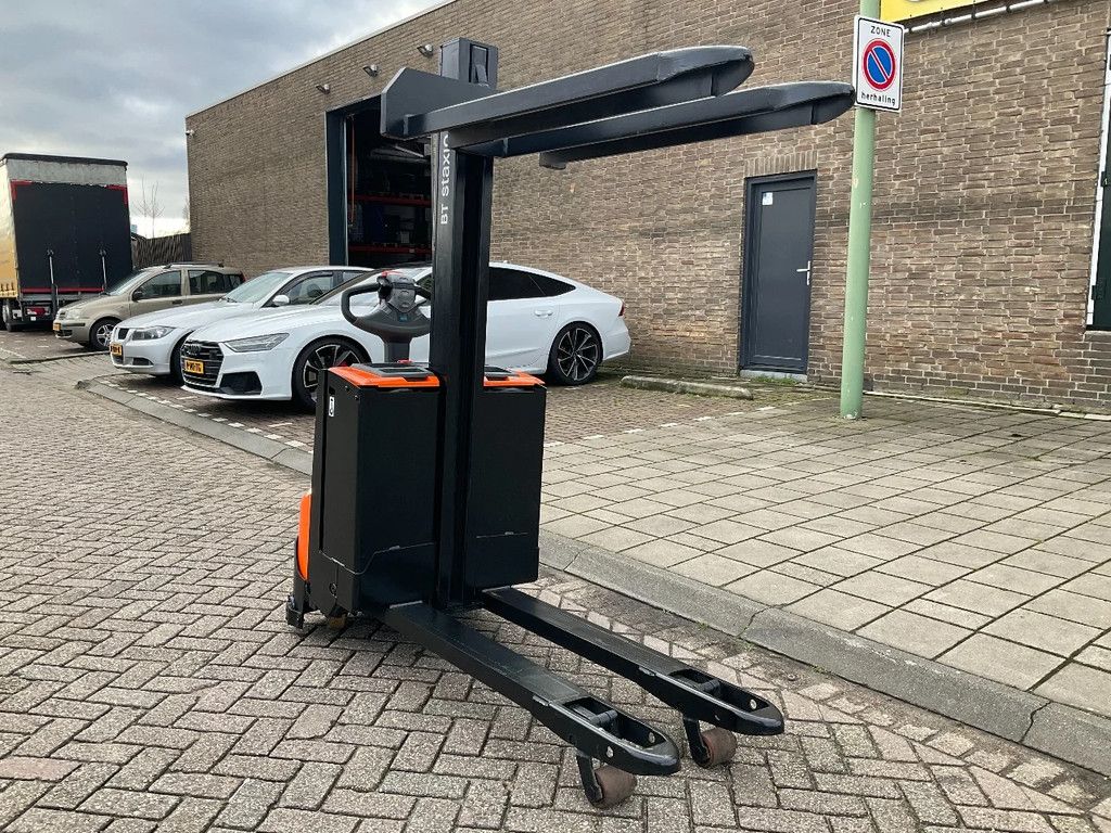 Toyota SWE080L 2000KG 1.58METER STAPELAAR / HEFTRUCK