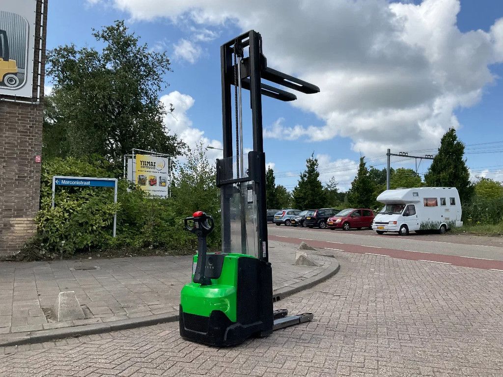 CESAB S212 1200KG 2.90METER STAPELAAR / HEFTRUCK