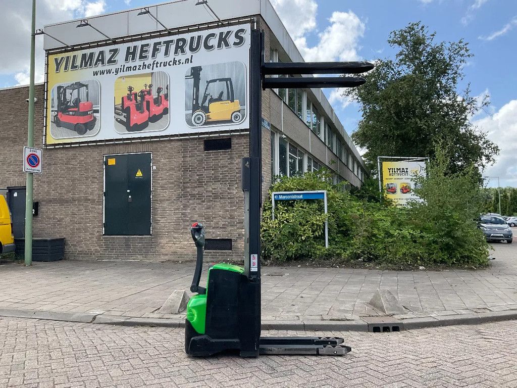 CESAB S212 1200KG 2.90METER STAPELAAR / HEFTRUCK