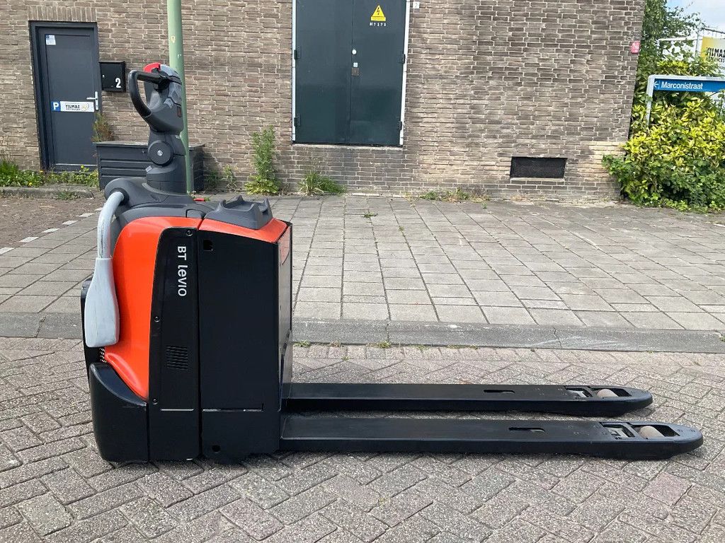 BT LPE200 2000KG 1.60LEPELS PALLETWAGEN / HEFTRUCK