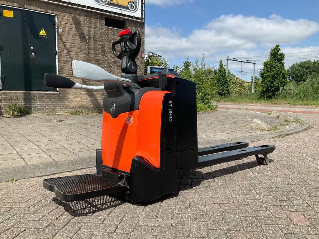 BT LPE200 2000KG 1.60LEPELS PALLETWAGEN / HEFTRUCK