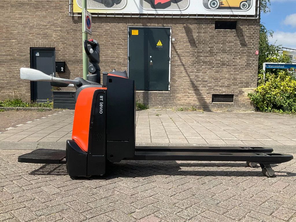 BT LPE200 2000KG 1.60LEPELS PALLETWAGEN / HEFTRUCK